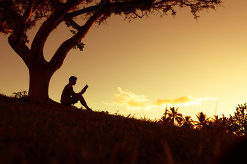 八月完美收官九月再接再厉的句子