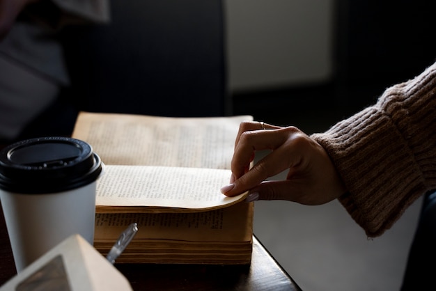 你适合浓妆还是淡妆 选对妆容才能站稳c位